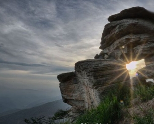 “Roccia Fenestre” tramonto del sole al solstizio estivo